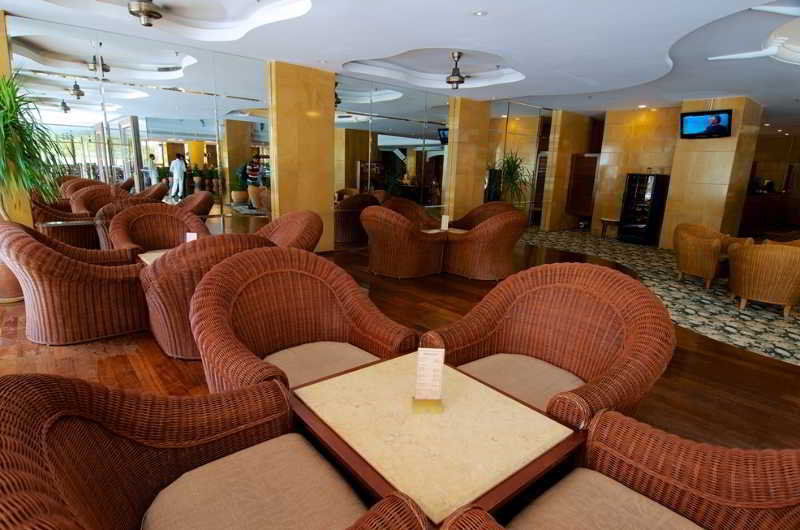The Millen Penang, Autograph Collection Hotel George Town Buitenkant foto The lobby of the hotel
